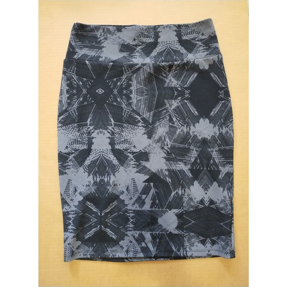 Lularoe skirt Size M Cassie pencil stretch knee length Black Grey